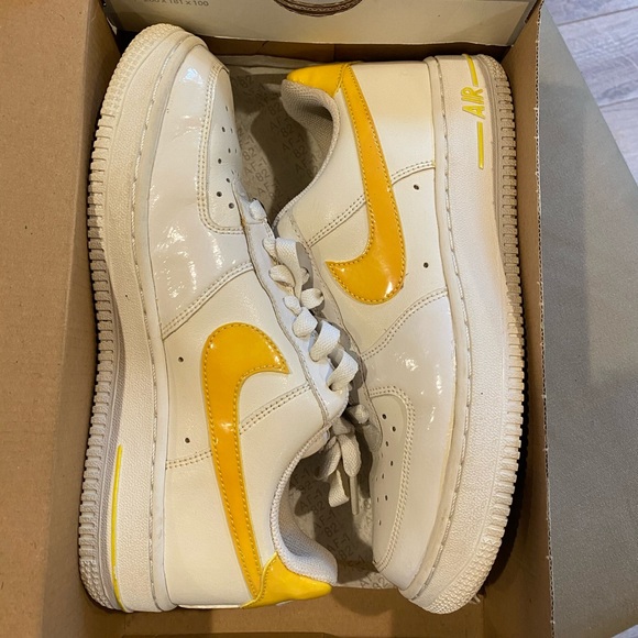 white and yellow forces